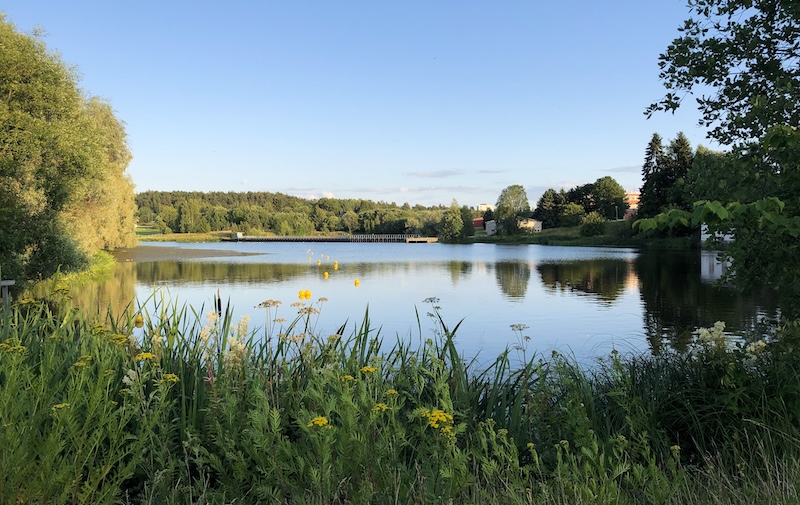 Maisema Turun Halistenkoskella kesäpäivänä.
