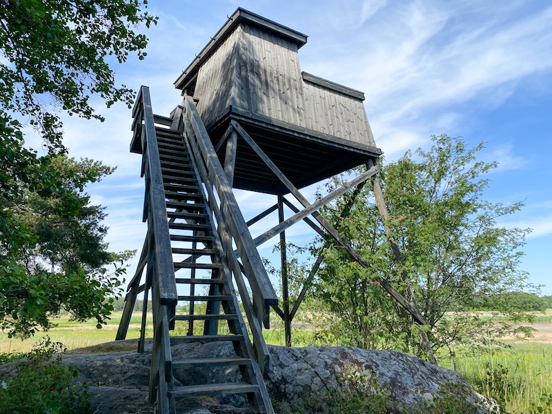 Friskalanlahden puinen lintutorni